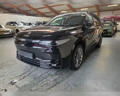 LEAPMOTOR C10 DESIGN AWD