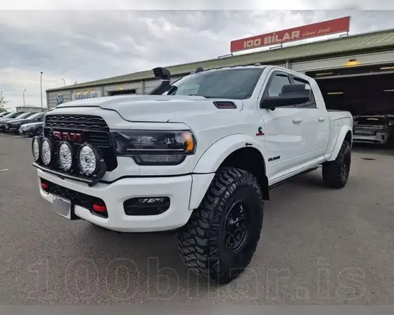 DODGE RAM 3500 LIMITED MEGA CAB NIGTH EDITION 40