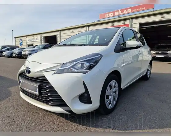 TOYOTA YARIS ACTIVE