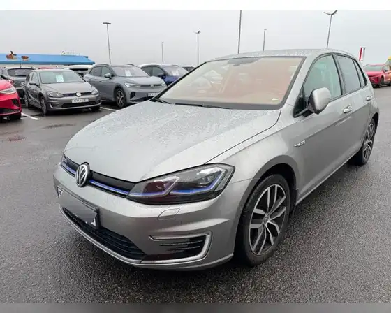 VW GOLF PREMIUM