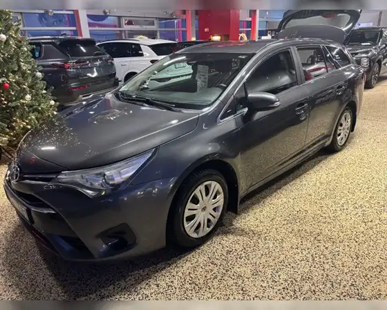 TOYOTA AVENSIS