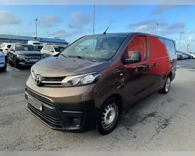 TOYOTA PROACE