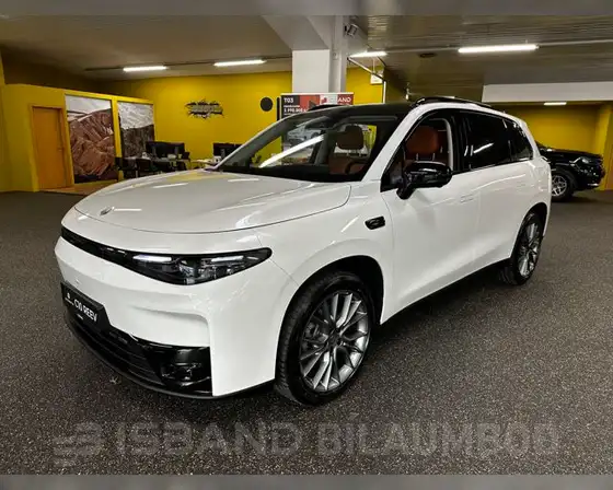 LEAPMOTOR C10 DESIGN REEV