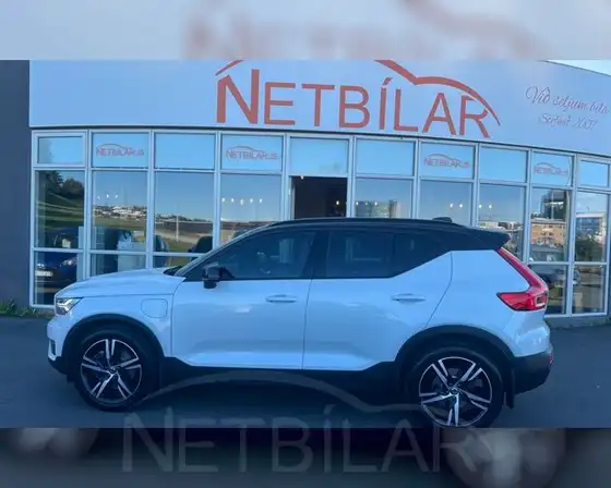 VOLVO XC40 T5 REACHARGE PHEV