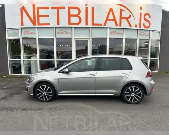 VW GOLF PREMIUM