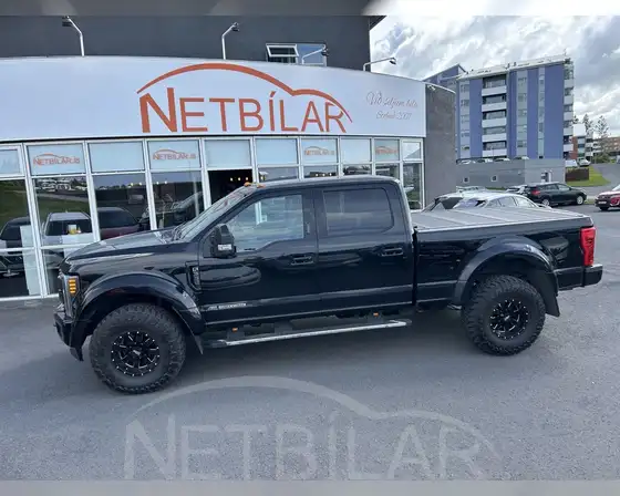 FORD F350 LARIAT 37TOMMU