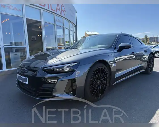 AUDI E-TRON GT