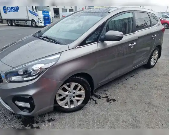 KIA CARENS LUXURY
