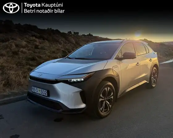 TOYOTA BZ4X GX PLUS FWD