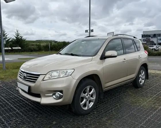 TOYOTA RAV4 GX