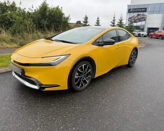 TOYOTA PRIUS PREMIUM+ PHEV SOLARÞAK
