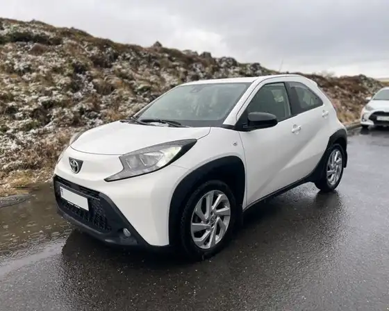TOYOTA AYGO X-PLAY