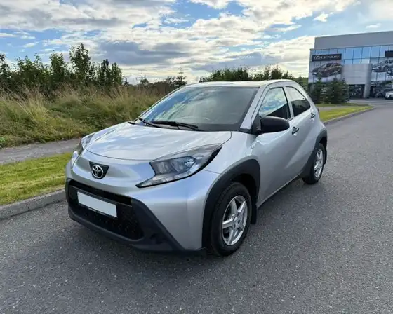 TOYOTA AYGO X LIVE