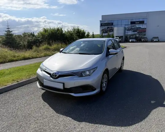 TOYOTA AURIS H/B LIVE