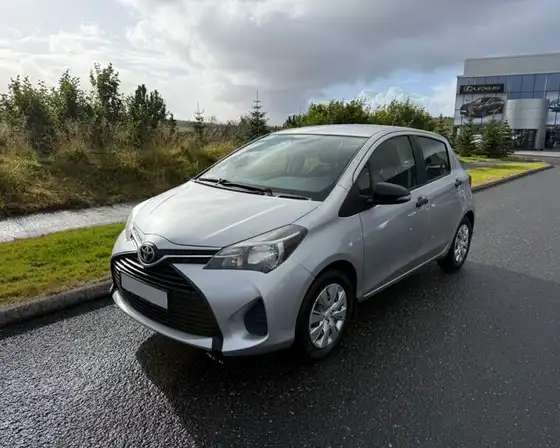 TOYOTA YARIS LIVE 5 GÍRA