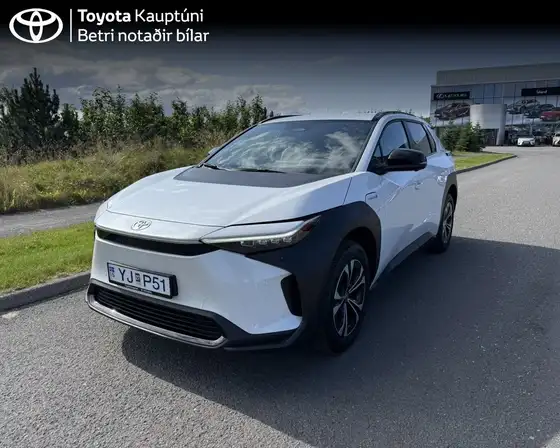 TOYOTA BZ4X GX PLUS FWD