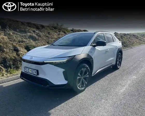 TOYOTA BZ4X GX PLUS FWD