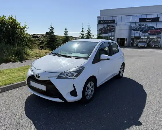 TOYOTA YARIS ACTIVE