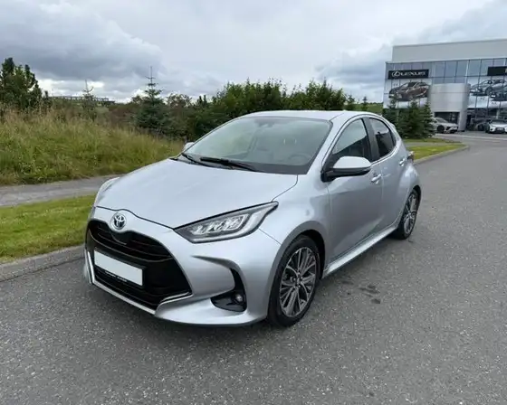 TOYOTA YARIS ELEGANT HYBRID