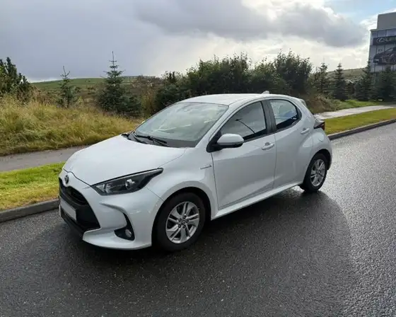 TOYOTA YARIS ACTIVE HYBRID