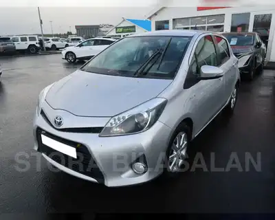 TOYOTA YARIS HYBRID