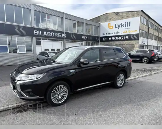 MITSUBISHI OUTLANDER INSTYLE PHEV PLUG IN
