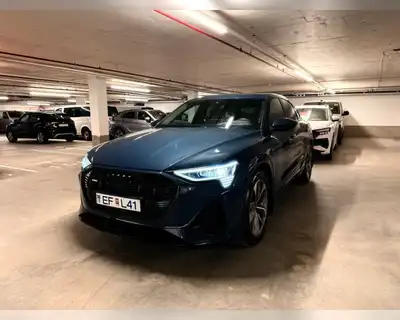 AUDI E-TRON SPORTBACK 55 S-LINE