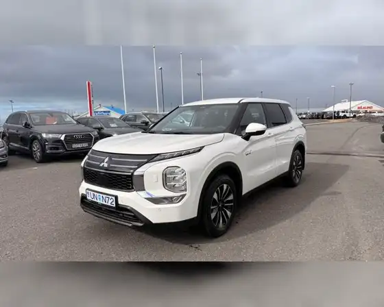 MITSUBISHI OUTLANDER INVITE