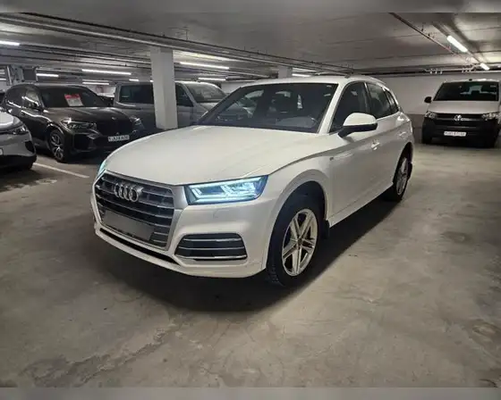 AUDI Q5 S-LINE