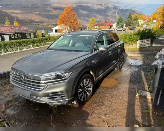VW TOUAREG EHYBRID