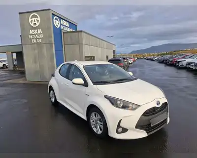 TOYOTA YARIS HYBRID