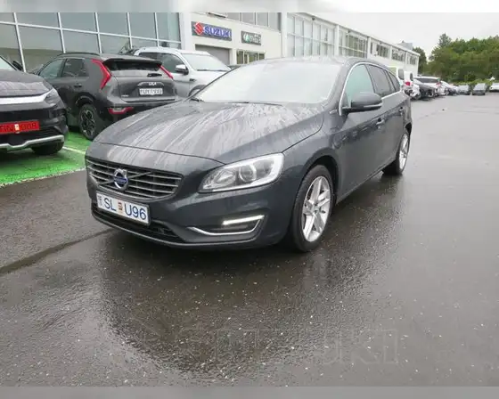 VOLVO V60 TWIN ENGINE D6