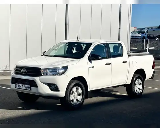 TOYOTA HILUX LX