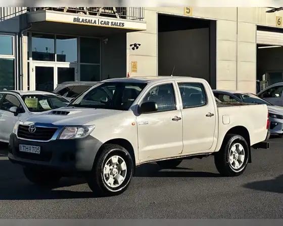 TOYOTA HILUX D