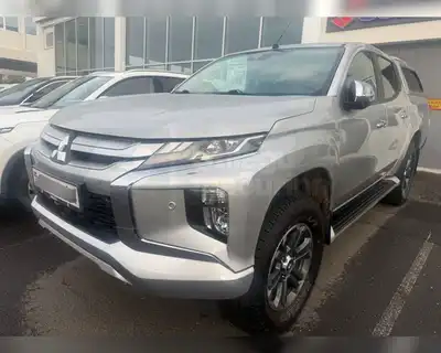 MITSUBISHI L200 INSTYLE
